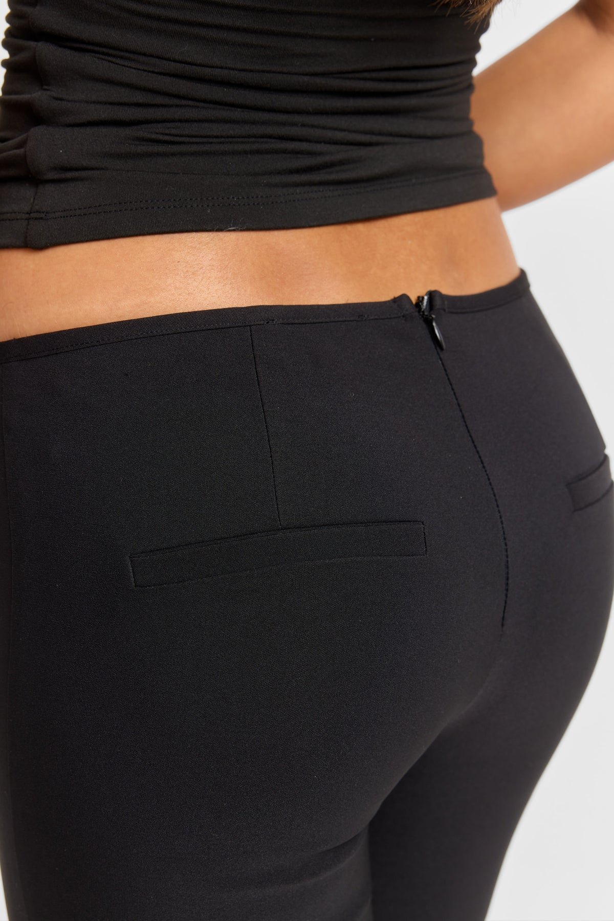 Jolene Capri Black